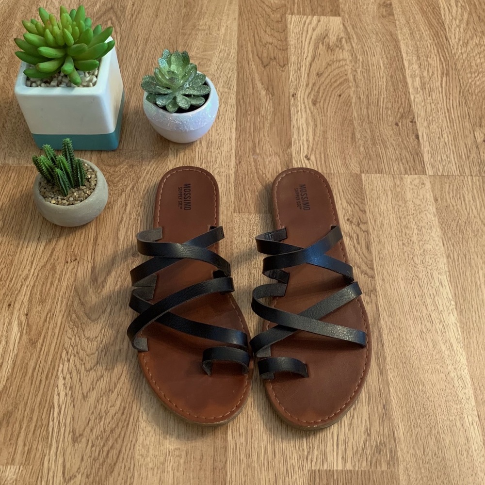 Black Mossimo strappy sandals size 7